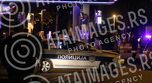 Kickboxer Ljubomir Markovic Kica (37), one of Partizan supporters leaders, was killed at a gas station in Grcic Milenko Street in Vracar.Kik-bokser Ljubomir Markovic Kica (37), jedan od vodja navijaca Partizana, ubijen je na benzinskoj pumpi u Ulici