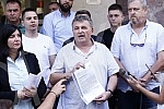 In front of the building of the City Administration, a press conference was held for the councilor group United in the Assembly of Belgrade.Ispred zgrade Gradske uprave odrzana je konferencija za medije odbornicke grupe Ujedinjeni u Skupstini Beogr