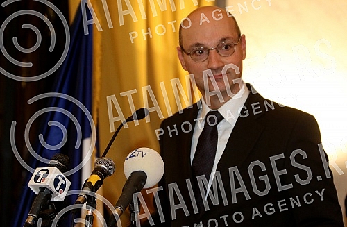 A cocktail was held at the Embassy of France on the occasion of the 55th anniversary of the Elysee Agreement between France and Germany.U ambasadi Francuske odrzan koktel povodom 55. godisnjice Jelisejskog sporazuma izmedju Francuske i Nemacke.
