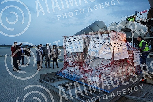 Minister of European integration Jadranka Joksimovic welcomed the first contingent of 57,000 doses of AstraZeneca vaccines through the COVAX mechanism at the 