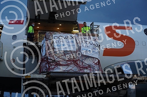 Minister of European integration Jadranka Joksimovic welcomed the first contingent of 57,000 doses of AstraZeneca vaccines through the COVAX mechanism at the 