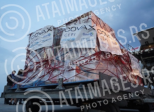 Minister of European integration Jadranka Joksimovic welcomed the first contingent of 57,000 doses of AstraZeneca vaccines through the COVAX mechanism at the 