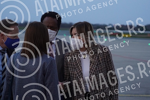 Minister of European integration Jadranka Joksimovic welcomed the first contingent of 57,000 doses of AstraZeneca vaccines through the COVAX mechanism at the 