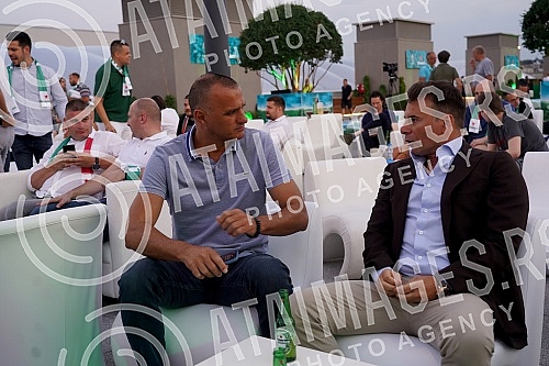 Organized by the Heineken brand, a viewing of the UEFA EURO 2020 final between Italy and England was organized on the roof of the Galerija shopping center, which opened this space for one event for the first time.U organizaciji brenda Heineken orga