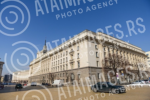 Sofia is the capital and largest city of the Republic of Bulgaria and the seat of two districts, the city of Sofia and the Sofia region.Sofija je glavni i najveci grad Republike Bugarske i sediste dva okruga, grada Sofije i Sofijske oblasti.