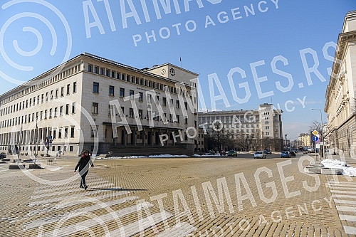 Sofia is the capital and largest city of the Republic of Bulgaria and the seat of two districts, the city of Sofia and the Sofia region.Sofija je glavni i najveci grad Republike Bugarske i sediste dva okruga, grada Sofije i Sofijske oblasti.