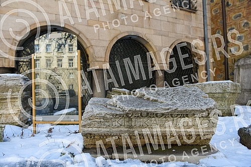 Sofia is the capital and largest city of the Republic of Bulgaria and the seat of two districts, the city of Sofia and the Sofia region.Sofija je glavni i najveci grad Republike Bugarske i sediste dva okruga, grada Sofije i Sofijske oblasti.