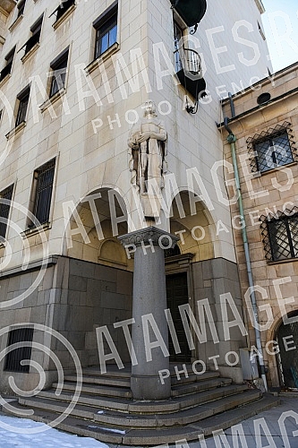 Sofia is the capital and largest city of the Republic of Bulgaria and the seat of two districts, the city of Sofia and the Sofia region.Sofija je glavni i najveci grad Republike Bugarske i sediste dva okruga, grada Sofije i Sofijske oblasti.