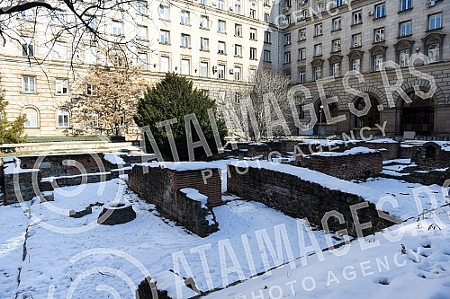Sofia is the capital and largest city of the Republic of Bulgaria and the seat of two districts, the city of Sofia and the Sofia region.Sofija je glavni i najveci grad Republike Bugarske i sediste dva okruga, grada Sofije i Sofijske oblasti.