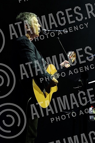 Greek singer Giorgos Dalaras held a concert in the mts hall at the opening of the 23rd edition of the Guitar Art Festival.Grcki pevac Jorgos Dalaras odrzao je koncert u mts dvorani na otvaranju 23. izdanja Guitar Art festivala.