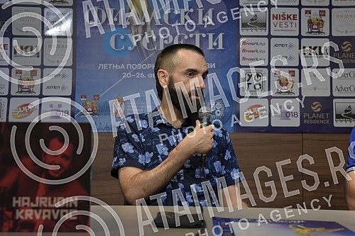 The promotion of a monograph on the director Hajrudin Siba Krvavac was held at the Film Encounters in Nis.U skolpu Filmskih susret u Nisu odrzana je promocija monografije o reditelju Hajrudinu Sibi Krvavcu.