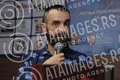 The promotion of a monograph on the director Hajrudin Siba Krvavac was held at the Film Encounters in Nis.U skolpu Filmskih susret u Nisu odrzana je promocija monografije o reditelju Hajrudinu Sibi Krvavcu.