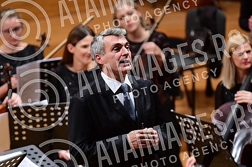 The chamber opera concert of Britney's Illumination was held in the Belgrade Philharmonic.Kamerni operski koncert Britnove Iluminacije odrzan je u Beogradskoj filharmoniji.