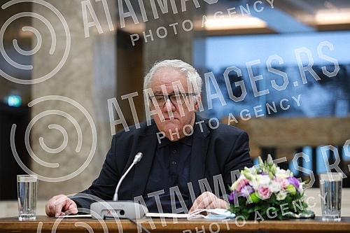 An agreement was signed at the National Museum on the digitalization of Miroslav's Gospel, the oldest surviving Serbian Cyrillic manuscript.U Narodnom muzeju potpisan je Sporazuma povodom digitalizacije Miroslavljevog jevandjelja, najstarijeg sacuv