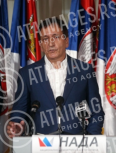 The coalition NADA (POKS, DSS and 19 citizens' associations) held a press conference on the occasion of the talks in Brussels.Koalicija NADA (POKS, DSS i 19 udruzenja gradjana) odrzala je konferenciju za novinare povodom razgovora u Briselu. 