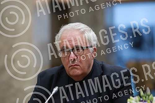 An agreement was signed at the National Museum on the digitalization of Miroslav's Gospel, the oldest surviving Serbian Cyrillic manuscript.U Narodnom muzeju potpisan je Sporazuma povodom digitalizacije Miroslavljevog jevandjelja, najstarijeg sacuv