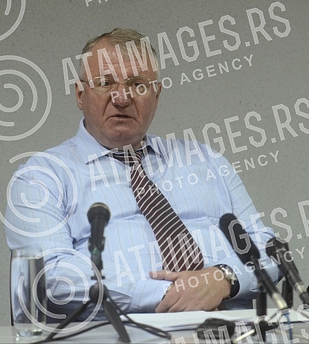 Extraordinary press conference Vojislav Seselja - President of the Serbian Radical Party, because of the arrest of Zvonko Mihajlovic, member of Serbian Radical Party in Strpce (Kosovo and Metohija).Vanredna pres konferencija Vojislava Seselja - pred
