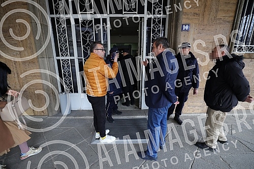 The Serbian Progressive Party handed over the list for the parliamentary elections to Aleksandar Vucic - Together we can do all the certified statements of the voters who support it, today, February 16, 2022. year, at 15 o'clock, at the headquarters 