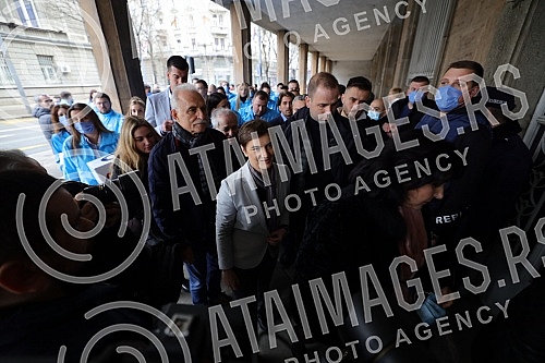 The Serbian Progressive Party handed over the list for the parliamentary elections to Aleksandar Vucic - Together we can do all the certified statements of the voters who support it, today, February 16, 2022. year, at 15 o'clock, at the headquarters 