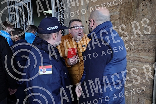 The Serbian Progressive Party handed over the list for the parliamentary elections to Aleksandar Vucic - Together we can do all the certified statements of the voters who support it, today, February 16, 2022. year, at 15 o'clock, at the headquarters 