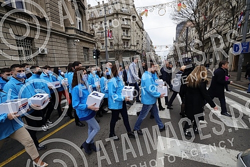 The Serbian Progressive Party handed over the list for the parliamentary elections to Aleksandar Vucic - Together we can do all the certified statements of the voters who support it, today, February 16, 2022. year, at 15 o'clock, at the headquarters 