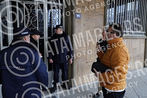 The Serbian Progressive Party handed over the list for the parliamentary elections to Aleksandar Vucic - Together we can do all the certified statements of the voters who support it, today, February 16, 2022. year, at 15 o'clock, at the headquarters 