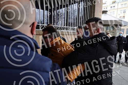 The Serbian Progressive Party handed over the list for the parliamentary elections to Aleksandar Vucic - Together we can do all the certified statements of the voters who support it, today, February 16, 2022. year, at 15 o'clock, at the headquarters 