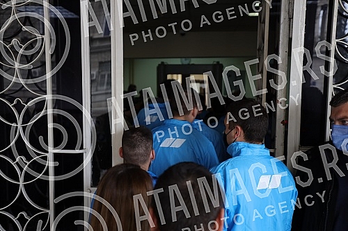 The Serbian Progressive Party handed over the list for the parliamentary elections to Aleksandar Vucic - Together we can do all the certified statements of the voters who support it, today, February 16, 2022. year, at 15 o'clock, at the headquarters 