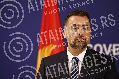 Statements for the media after the meeting of the Minister of Trade, Tourism and Telecommunications Tatjana Matic with the Minister of Economic Development and Tourism of Montenegro Goran Djurovic.Izjave za medije posle sastanak ministarke trgovine