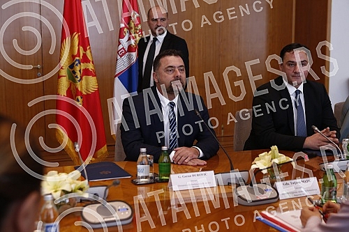 A meeting between the Minister of Trade, Tourism and Telecommunications, Tatjana Matic, and the Minister of Economic Development and Tourism of Montenegro, Goran Djurovic, was held at the Palace of Serbia.U Palati Srbija odrzan je sastanak ministar
