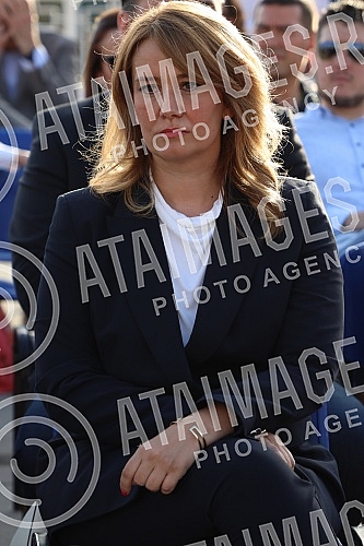The eighth Belgrade Manifesto was opened on the Sava promenade, near the Captaincy.Na Sava promenadi, kod Kapetanije otvorne je osmi Beogradski Manifest. 