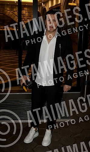 Dejan Tomasevic and wife Jelena Tomasevic celebrated the coming of age of their daughter Mija.Dejan Tomasevic i supruga Jelena Tomasevic proslavili su punoletstvo njihove cerke Mije.