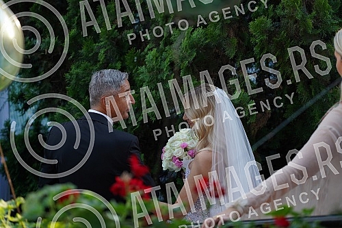 The daughter of singer Mira Skoric and surgeon Vasa Jeremic, Milica Jeremic married her longtime boyfriend Sebastijan, and the celebration was held at the Frans restaurant.Cerka pevacice Mire Skoric i hiurga Vase Jeremica, Milica Jeremic udala se d