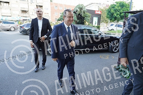 The daughter of singer Mira Skoric and surgeon Vasa Jeremic, Milica Jeremic married her longtime boyfriend Sebastijan, and the celebration was held at the Frans restaurant.Cerka pevacice Mire Skoric i hiurga Vase Jeremica, Milica Jeremic udala se d