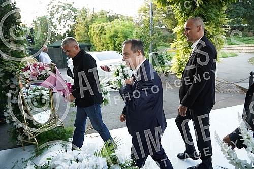 The daughter of singer Mira Skoric and surgeon Vasa Jeremic, Milica Jeremic married her longtime boyfriend Sebastijan, and the celebration was held at the Frans restaurant.Cerka pevacice Mire Skoric i hiurga Vase Jeremica, Milica Jeremic udala se d