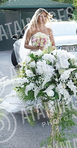 The daughter of singer Mira Skoric and surgeon Vasa Jeremic, Milica Jeremic married her longtime boyfriend Sebastijan, and the celebration was held at the Frans restaurant.Cerka pevacice Mire Skoric i hiurga Vase Jeremica, Milica Jeremic udala se d