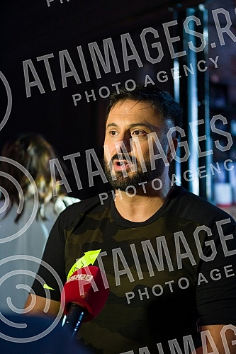 The Bata Spasojevic fashion show was held in the Transit Bar. U Tranzit baru je odrzana modna revija Bate Spasojevica. 