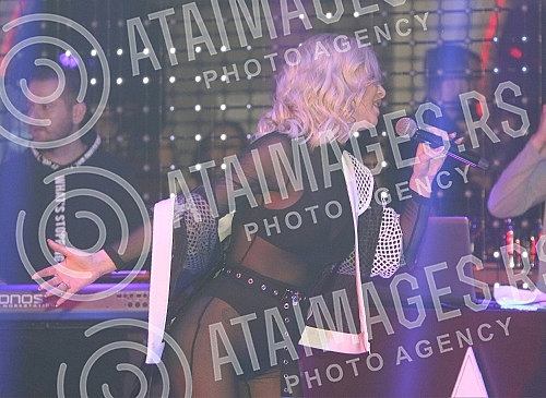 Performance of Maya Berovic (Maja Berovic) held in night club Gotik.Nastup Maye Berovic (Maja Berovic) odrzan u nocnom klubu Gotik.