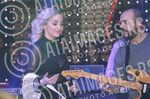 Performance of Maya Berovic (Maja Berovic) held in night club Gotik.Nastup Maye Berovic (Maja Berovic) odrzan u nocnom klubu Gotik.