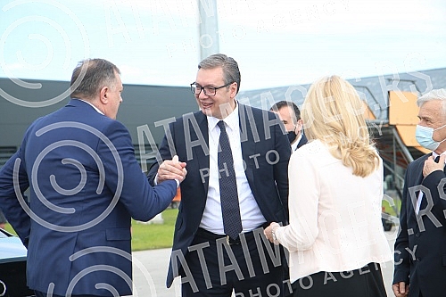 The President of Serbia, Aleksandar Vucic, paid a visit to Banja Luka, where he talked with the highest officials, attended a meeting of the High council for cooperation between RS and Serbia, and was presented with the key to the City and the Charte