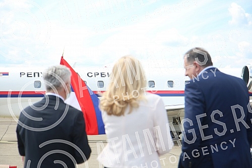 The President of Serbia, Aleksandar Vucic, paid a visit to Banja Luka, where he talked with the highest officials, attended a meeting of the High council for cooperation between RS and Serbia, and was presented with the key to the City and the Charte