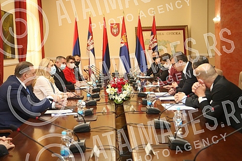 The President of Serbia, Aleksandar Vucic, paid a visit to Banja Luka, where he talked with the highest officials, attended a meeting of the High council for cooperation between RS and Serbia, and was presented with the key to the City and the Charte