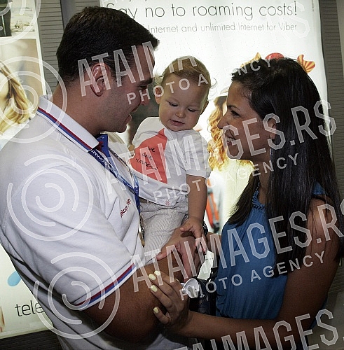 Dolazak srpske vaterpolo reprezentacije na aerodrom 