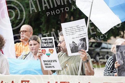 An informal group of citizens 