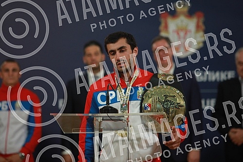 The President of the Republic of Serbia, Aleksandar Vucic, received the winners of gold medals at the European Boxing Championships, Vahid Abasov and Artyom Ageyev, as well as members of the delegation of the Boxing Federation of Serbia and the Olymp