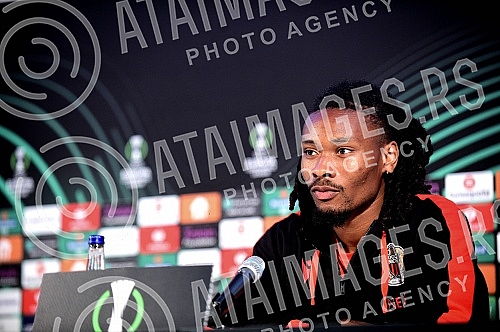 Lucian Favre, coach of FC Nice and Khephren Thuram, player of FC Nice, held a press conference on the occasion of the upcoming conference league match they are playing against FC Partizan.Lucian Favre, trener FK Nice i Khephren Thuram, igrac FK Nic