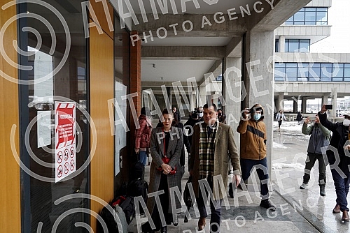 Milena Radulovic is coming to the Higher Public Prosecutor's Office to give a statement regarding the case in which Miroslav Mike Aleksic is accused of sexually harassing and raping his students.Milena Radulovic dolazi u Vise javno tuzilastvo kako 