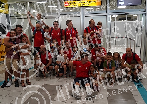 Karate player Jovana Prekovic, who won a gold medal and a gold water polo team of Serbia at the Olympic Games in Tokyo, arrived in Serbia and on that occasion a press conference was held at the Nikola Tesla Airport.Karatiskinja Jovana Prekovic koja 