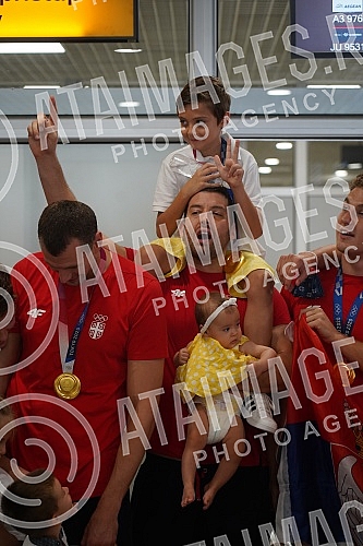 Karate player Jovana Prekovic, who won a gold medal and a gold water polo team of Serbia at the Olympic Games in Tokyo, arrived in Serbia and on that occasion a press conference was held at the Nikola Tesla Airport.Karatiskinja Jovana Prekovic koja 