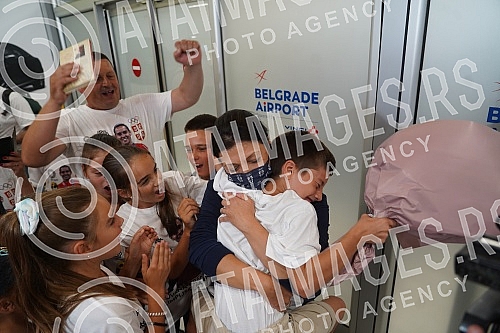 Karate player Jovana Prekovic, who won a gold medal and a gold water polo team of Serbia at the Olympic Games in Tokyo, arrived in Serbia and on that occasion a press conference was held at the Nikola Tesla Airport.Karatiskinja Jovana Prekovic koja 